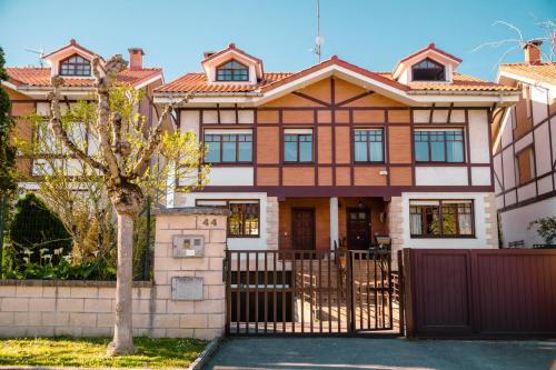 Sondika House | Chalet Bilbao-Aeropuerto