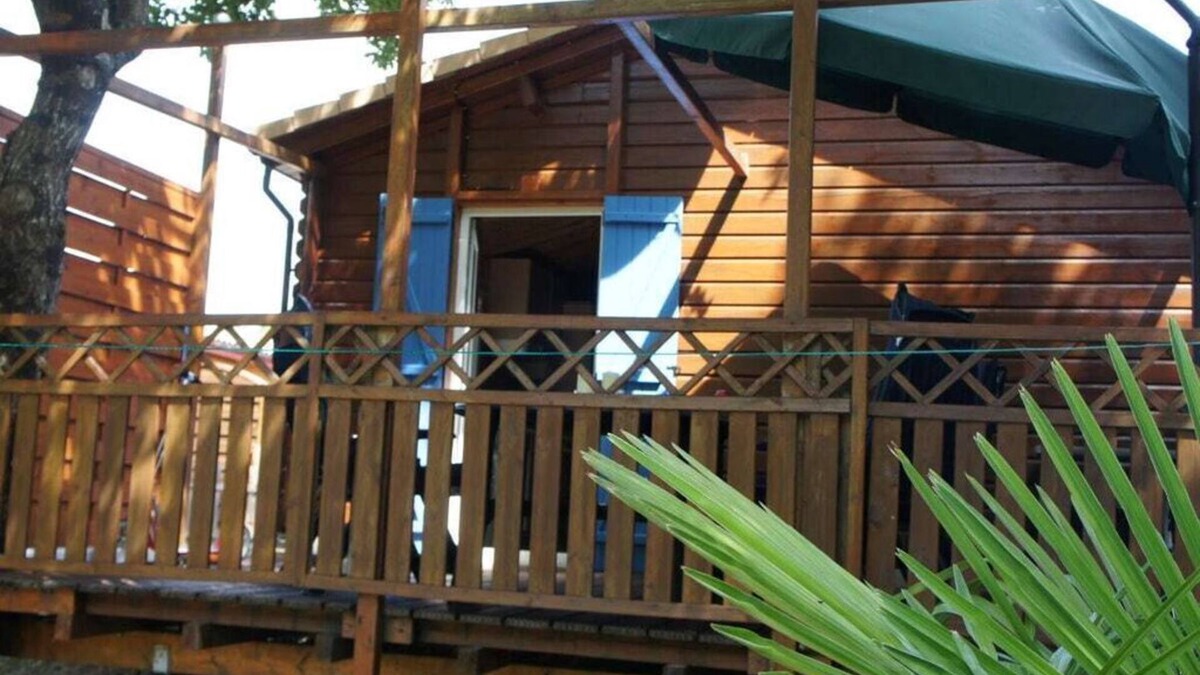 Bias House | Chalet Bleu Comfortable holiday residence