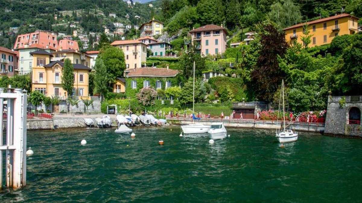 Cissano House | Chalet by Lake Maggiore With Garden Views