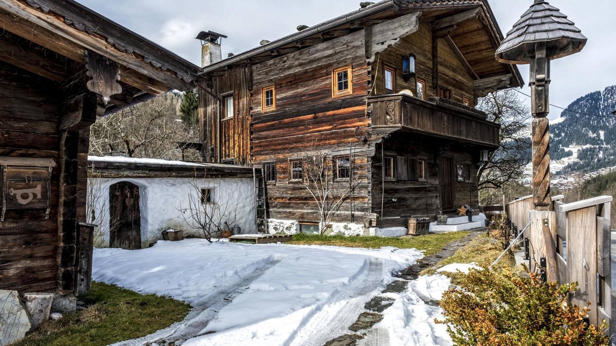 Alpbach House | Chalet by the river, 1 km to the ski lift