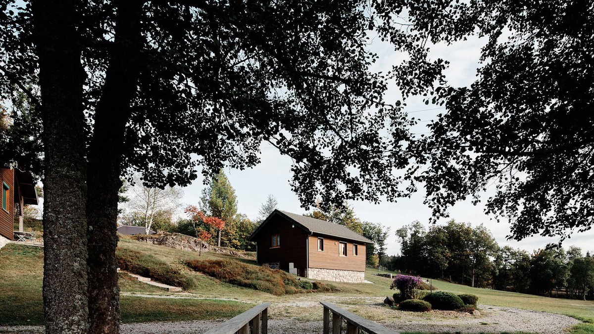 Saint-Genes-Champespe Ski Chalet | Chalet "cèdre" en Pleine Nature, Calme et Espace Garantis