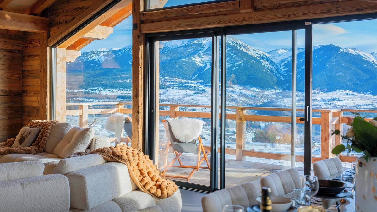 Font-Romeu-Odeillo-Via Ski Chalet | Chalet Càlid - alpine holiday with breathtaking views 10p - OVO Network