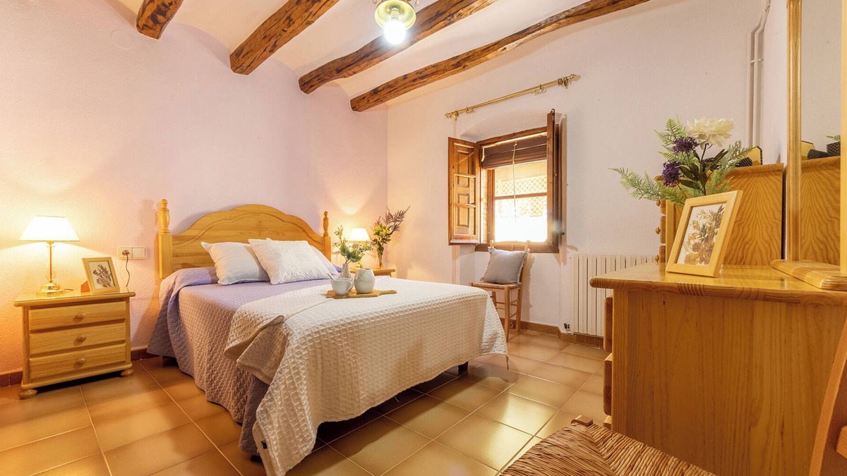 El Montmell Ski Chalet | Chalet 'Ca La Rosalia' with Mountain View, Private Pool, Garden & Wi-Fi