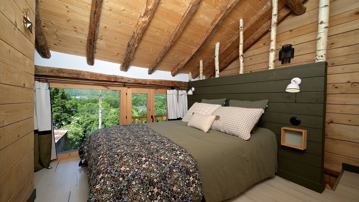 Montauban-de-Luchon Ski Chalet | Chalet "Cabanelise" with Mountain View & Private Terrace