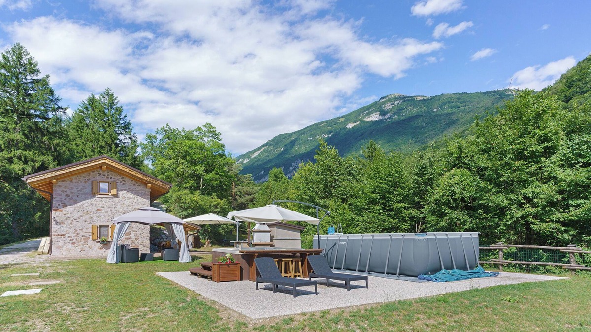 San Lorenzo in Banale Ski Chalet | Chalet 'Camillo' with Mountain View, Private Pool and Private Garden