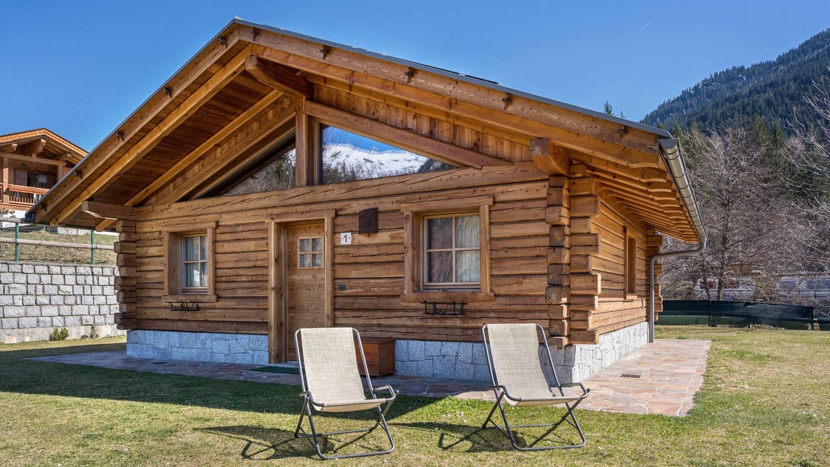 Sant'Antonio di Mavignola Ski Chalet | Chalet 'Camping Faè' with Mountain View, Private Terrace and Wi-Fi