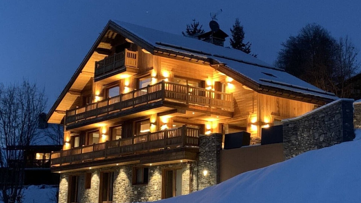 Meribel Village Ski Chalet | Chalet Carriaz Meribel Village 14pers