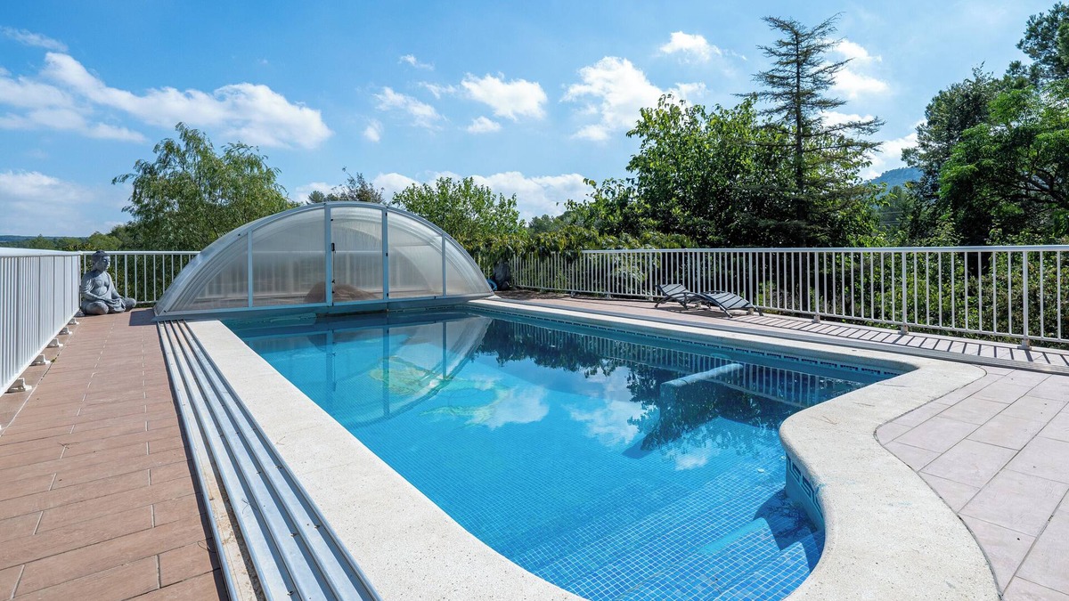 Querol Ski Chalet | Chalet "Casa de Pedra" with Mountain View, Shared Pool & Wi-Fi