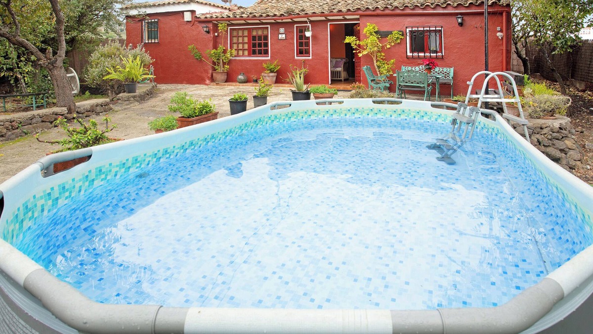 Vega de San Mateo Ski Chalet | Chalet 'Casa Rural La Asomada' with Mini Pool, Terrace & Wi-Fi