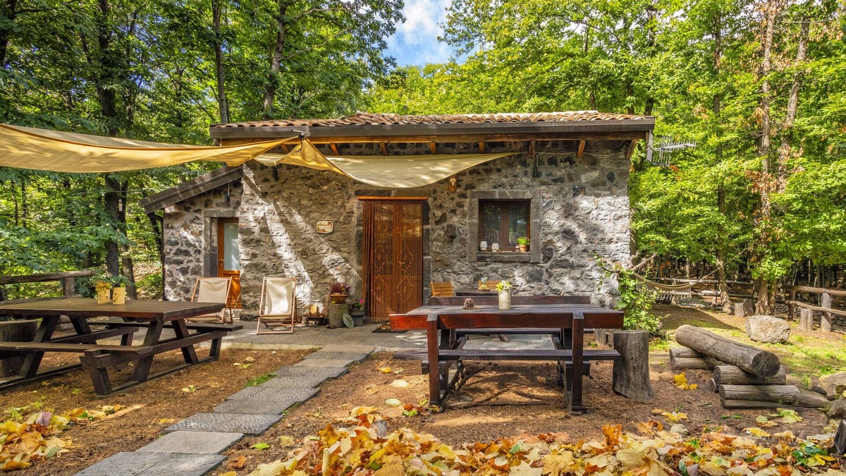 Linguaglossa Ski Chalet | Chalet "Casa U Parmento" on the Etna Natural Park with Garden & Terrace