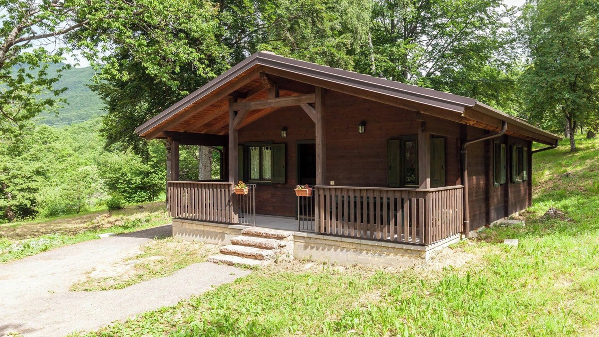 Sillano Giuncugnano House | 'Chalet Castagno - Villaggio Anemone' with Mountain View & Terrace