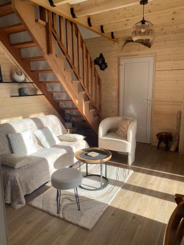 Laguiole Apartment | Chalet chaleureux et fonctionnel