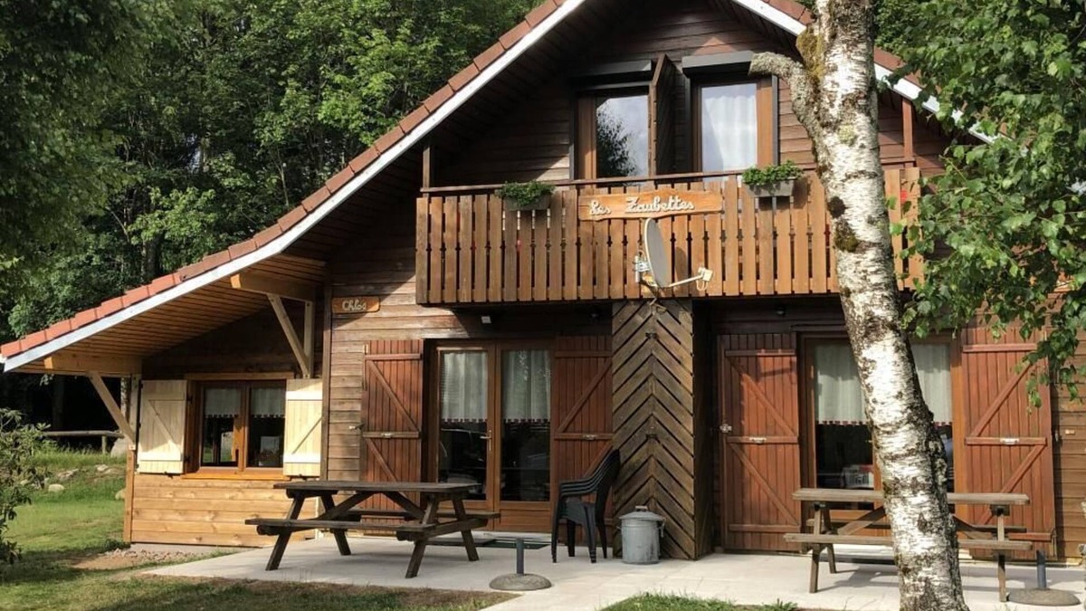 Xonrupt-Longemer Ski Chalet | Chalet CHLOE - 6 pers - BBQ/park/WIFI - 5 min from GERARDMER