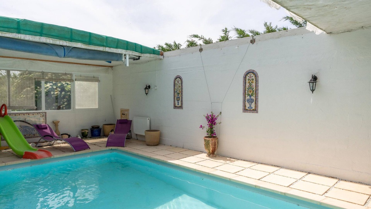 Venasque Ski Chalet | Chalet Clos des Fontaines with panoramic views and swimming pool in the heart of Vaucluse