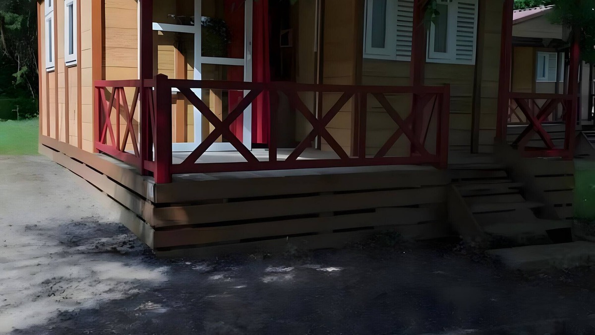 Bretagne-d'Armagnac RV Rental | Chalet 'Club 5 Personnes 90' with Private Terrace, Private Garden and Wi-Fi