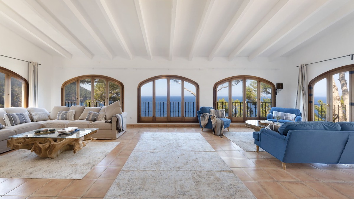 Banyalbufar Ski Chalet | Chalet con Vistas Panorámicas en Primera Línea de mar