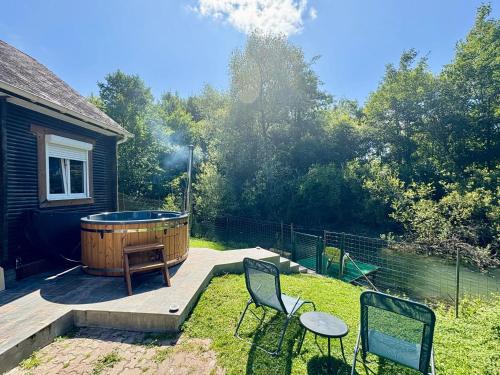 Authuille Ski Chalet | Chalet convivial avec vue sur la rivière - 62 m²