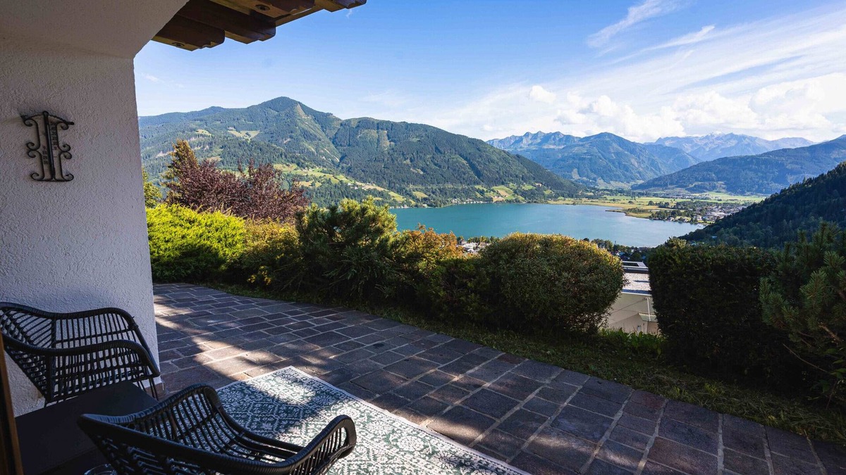 Zell am See Ski Chalet | Chalet Crown of the Alps, Lake view & garden