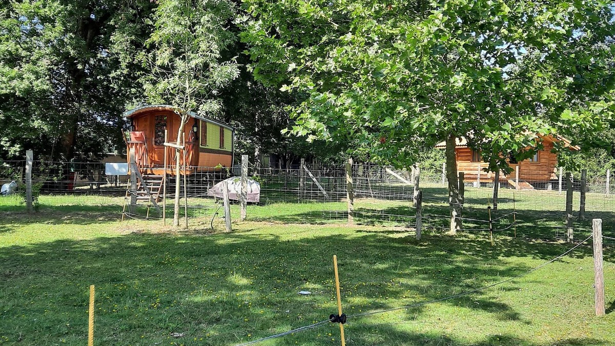 Grosbreuil Ski Chalet | Chalet DU Trappeur