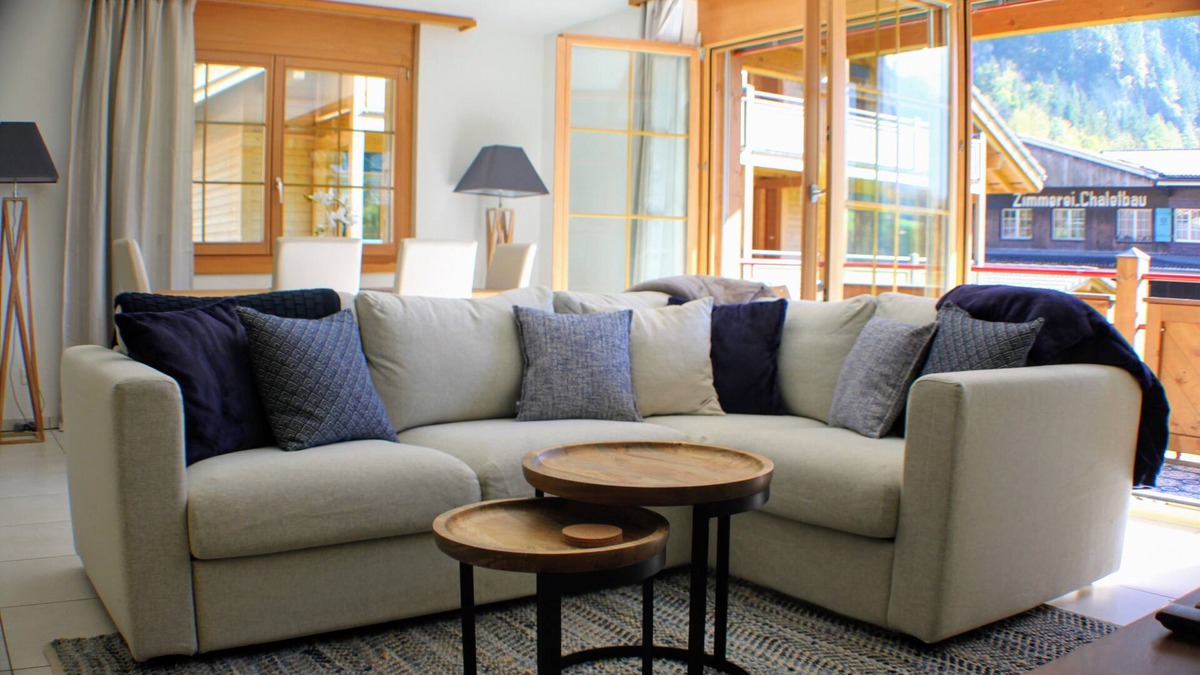 Lauterbrunnen Apartment | Chalet Edelweiss: Spacious Luxury, Stunning View