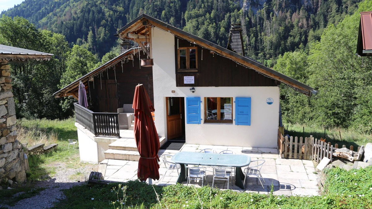 Saint-Jean-dʼAulps Bed & Breakfast | Chalet Elisthur Room 2