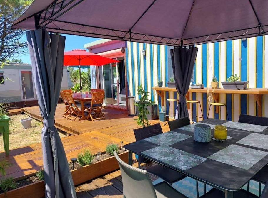 Saint-Denis-d'Oleron Ski Chalet | Chalet en bois, idéalement situé prés de la plage des Seulieres