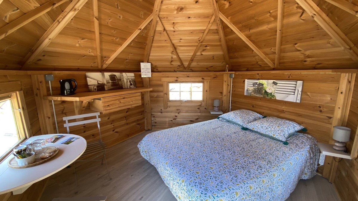 Saint-Vincent-sur-Jard Cottage | Chalet en Bois "kota Finlandais" 2 Pers Dans Résidence de Charme