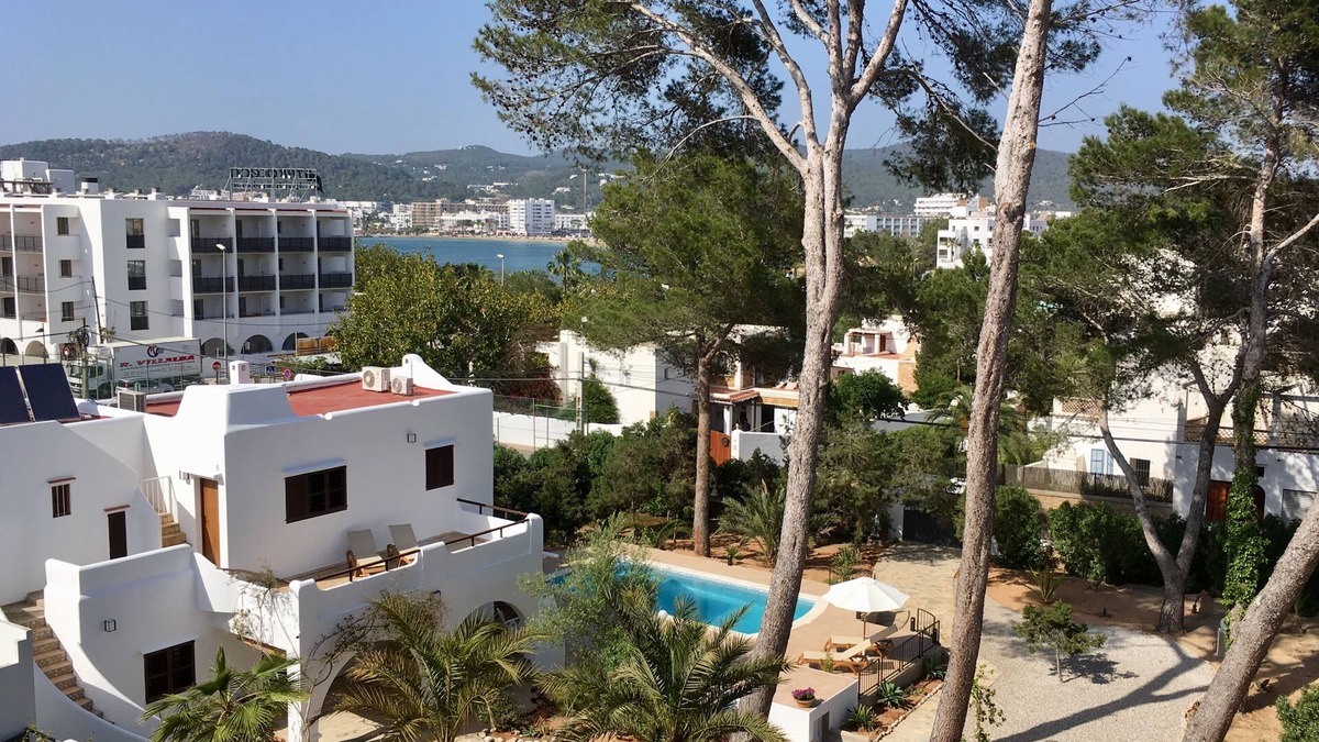 Sant Antoni de Portmany House | CHALET TORRALBA, Close to the beach, pool, quiet holidays, WiFi