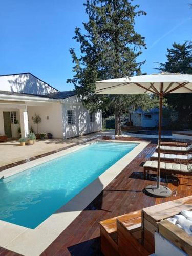 Valdemorillo Villa | Chalet familiar con piscina