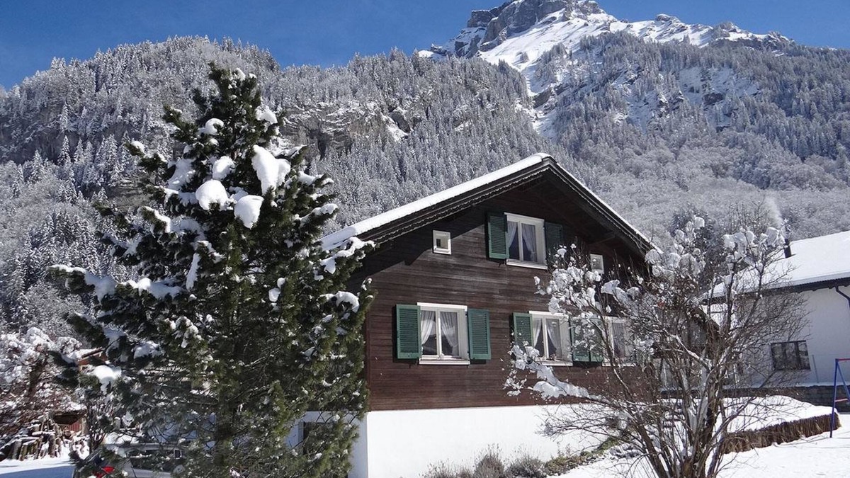 Engelberg Apartment | Chalet Fluegärtli by Interhome