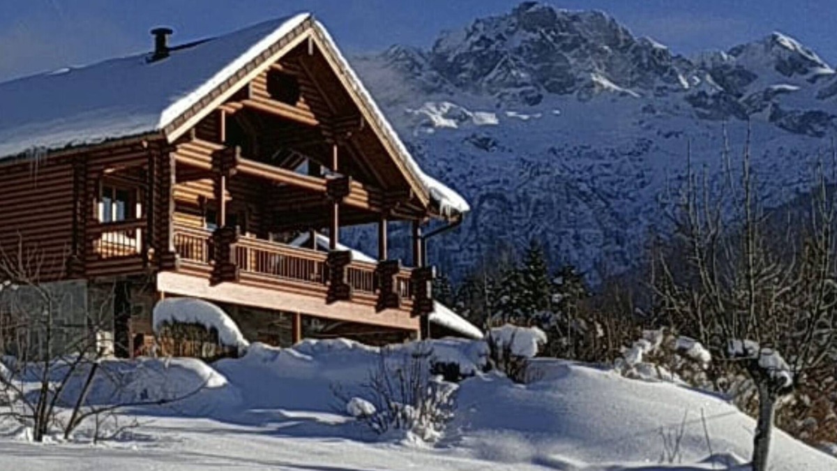 Laval Ski Chalet | Chalet for 6 people - 15 mns from Prapoutel les 7 Laux -