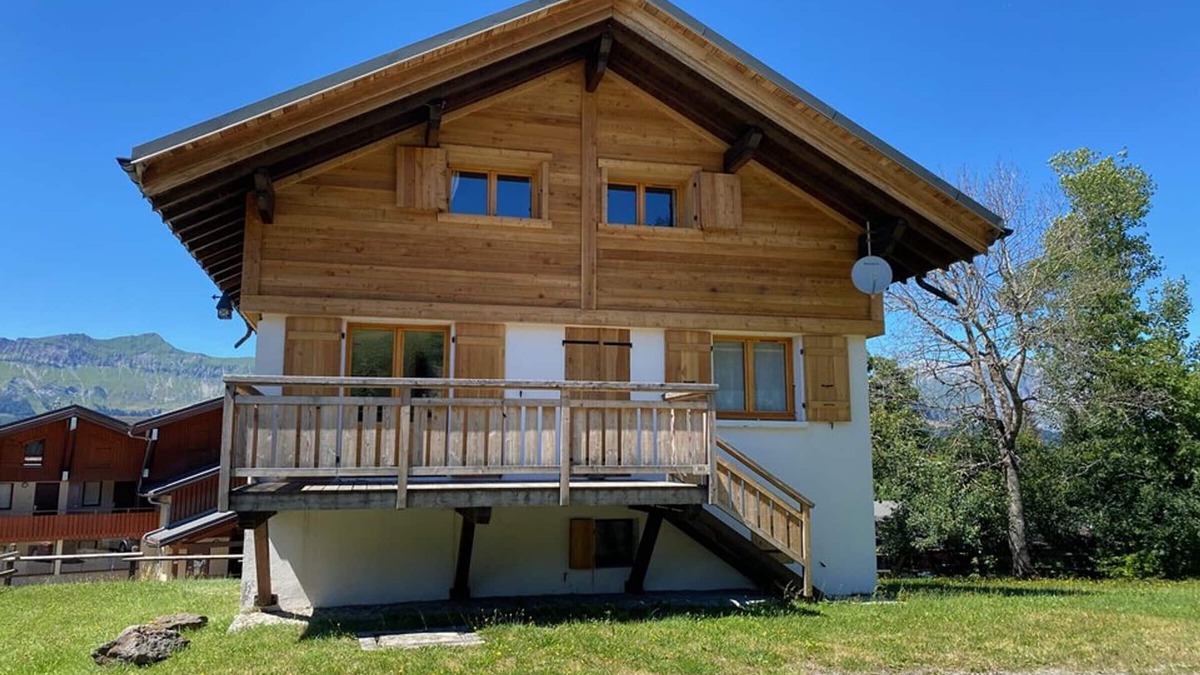 Cohennoz Ski Chalet | Chalet for 8 at the foot of the slopes with parking 50m from lifts