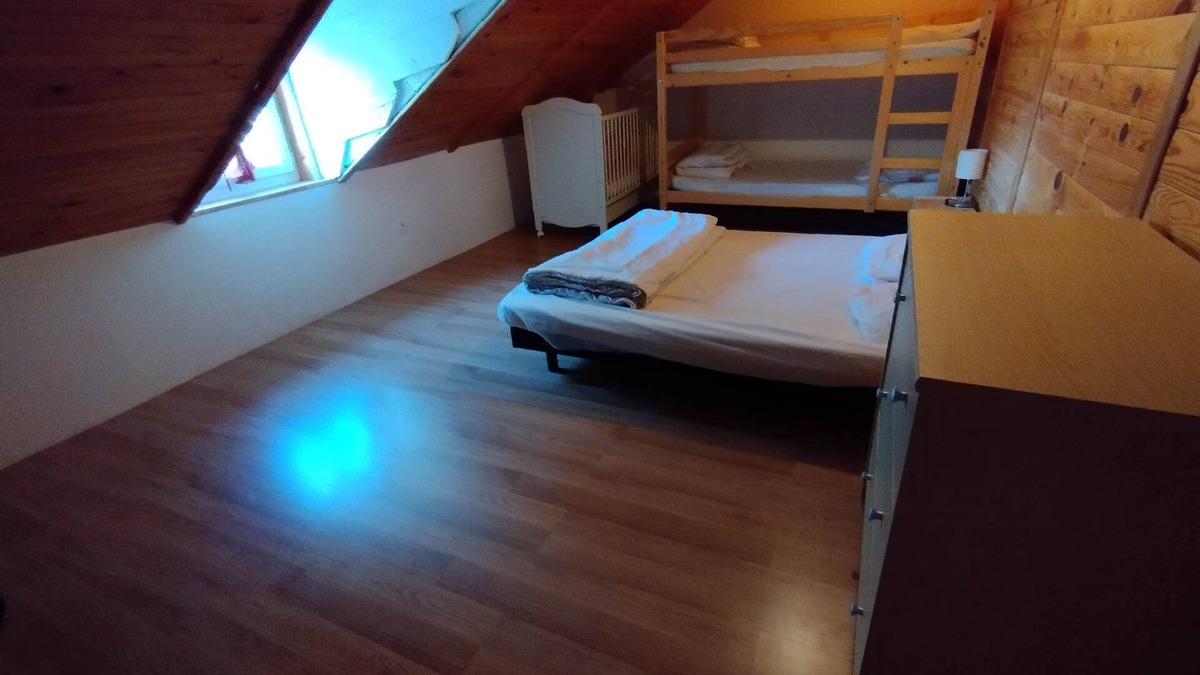 Besse-et-Saint-Anastaise Ski Chalet | Chalet in the heart of nature, ideal for families, pets allowed