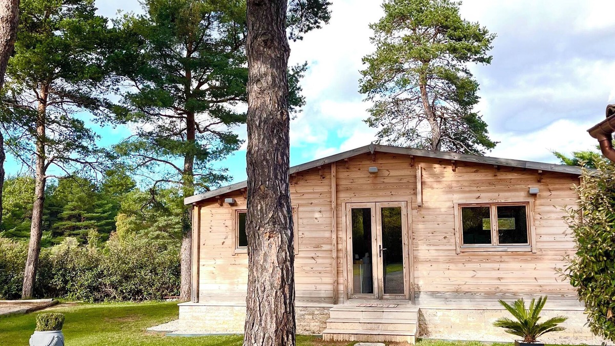 Plan-d'Aups-Sainte-Baume Ski Chalet | Chalet au Calme Avec Piscine et Grand Jardin