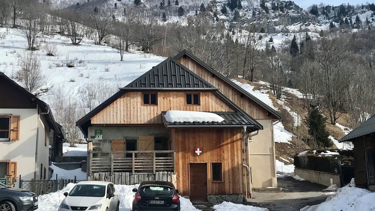 Saint-Francois-Longchamp Ski Chalet | Chalet les Clarines 3* in Saint François Longchamp