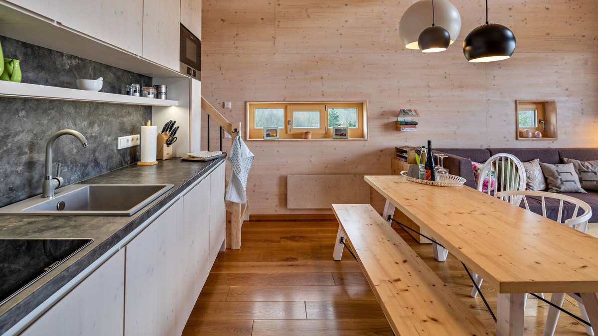 Mulverstedt Ski Chalet | Chalet 'Hainichhöfe 8' with Shared Terrace and Shared Garden