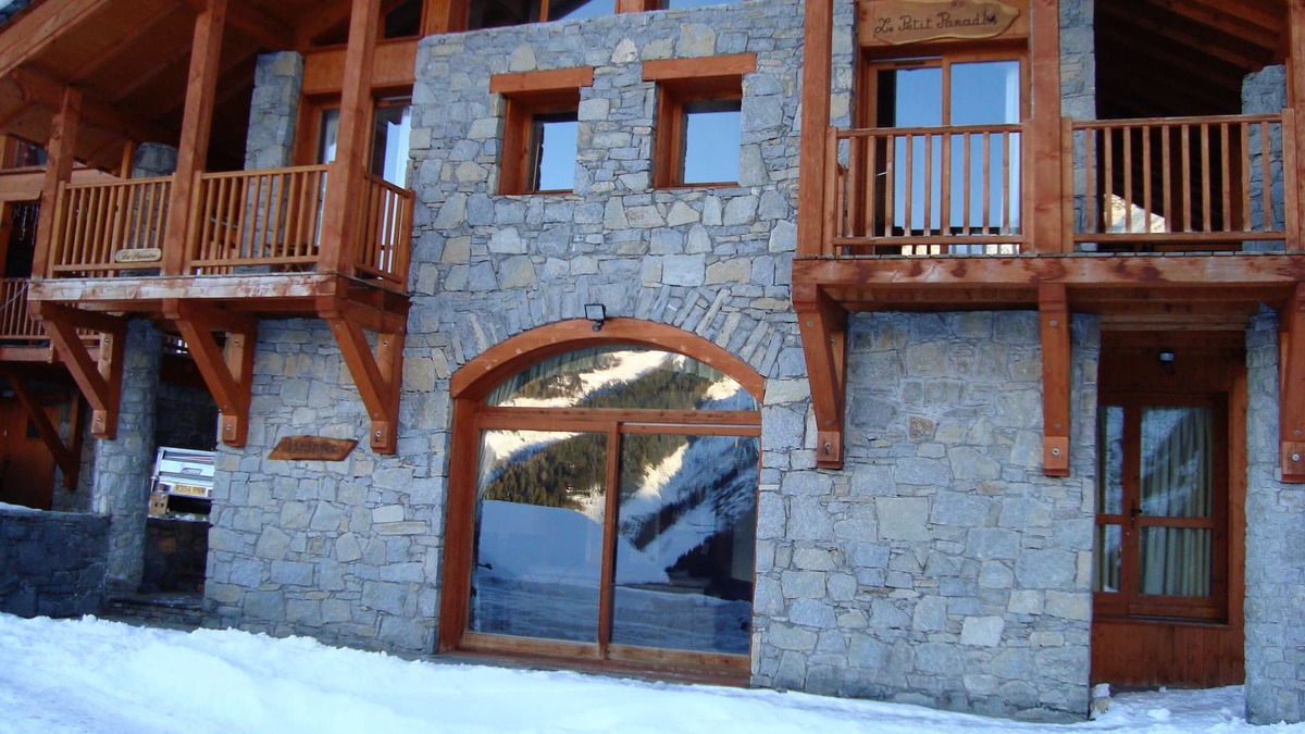 Sainte-Foy-Tarentaise Ski Chalet | CHALET HELENE WITH PRIVATE JACUZZI AND SKING VIRTUALLY ON DOORSTEP SLEEPS8
