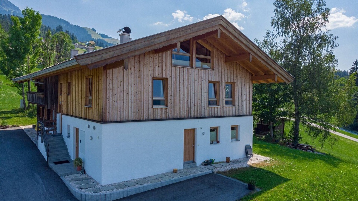 Sankt Johann in Tirol Apartment | Chalet in St Johann by Ski Slope