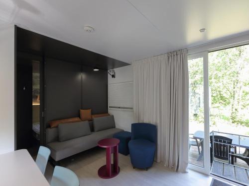 Meirgoorhoeve Ski Chalet | Chalet in Baalse Hei with Modern Comforts
