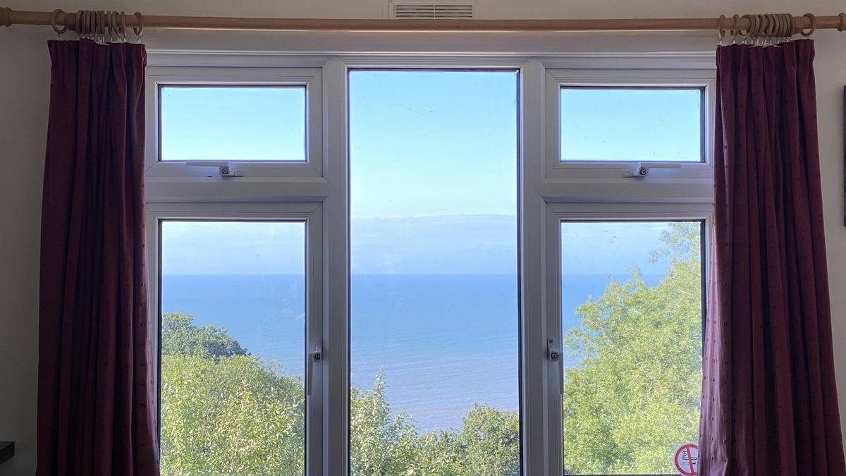 Bucks Cross Ski Chalet | Chalet in Bideford Bay Holiday Park, Bucks Cross