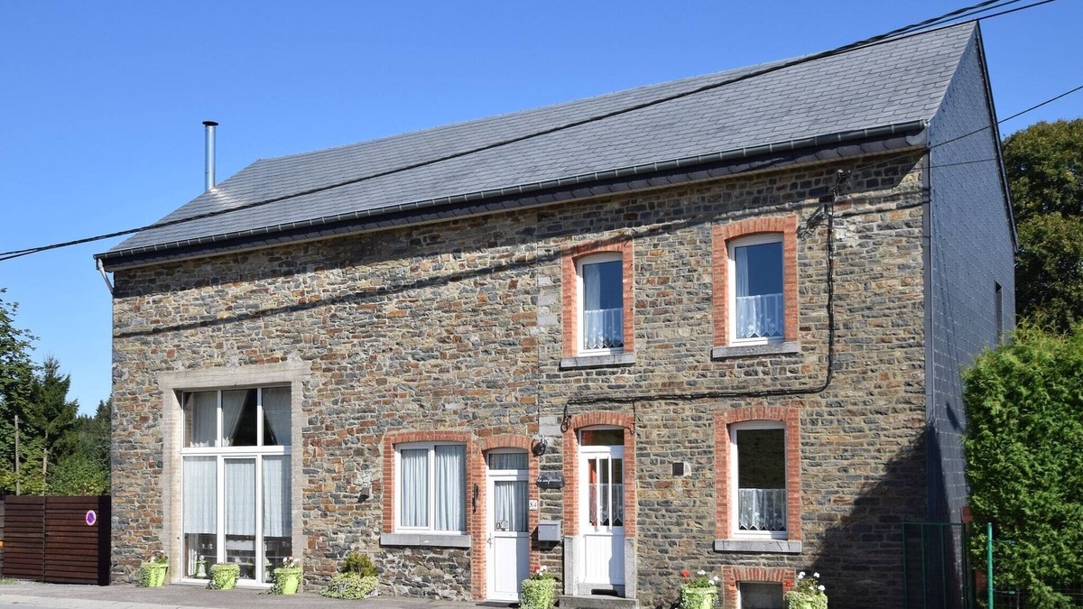 Bovigny House | Chalet in Bovigny with Forest & BBQ
