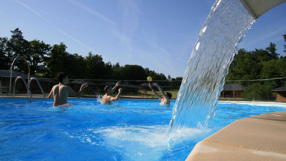 Madranges House | Chalet in Corrèze by Lake Meyrignac