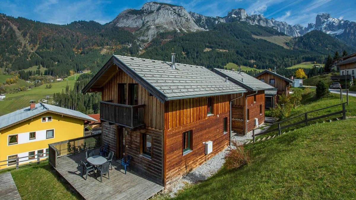 Annaberg im Lammertal Ski Chalet | Chalet in Dachstein West with shared pool