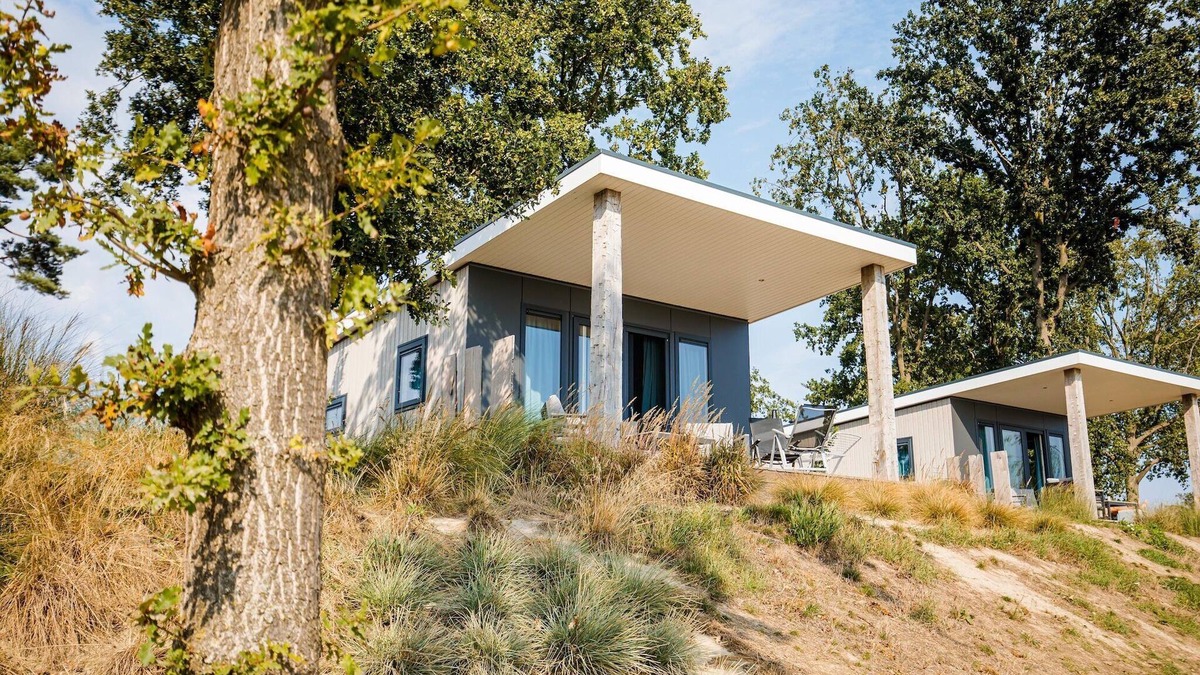 Leuken Ski Chalet | Chalet in Duisburg with Beach and Harbor Views