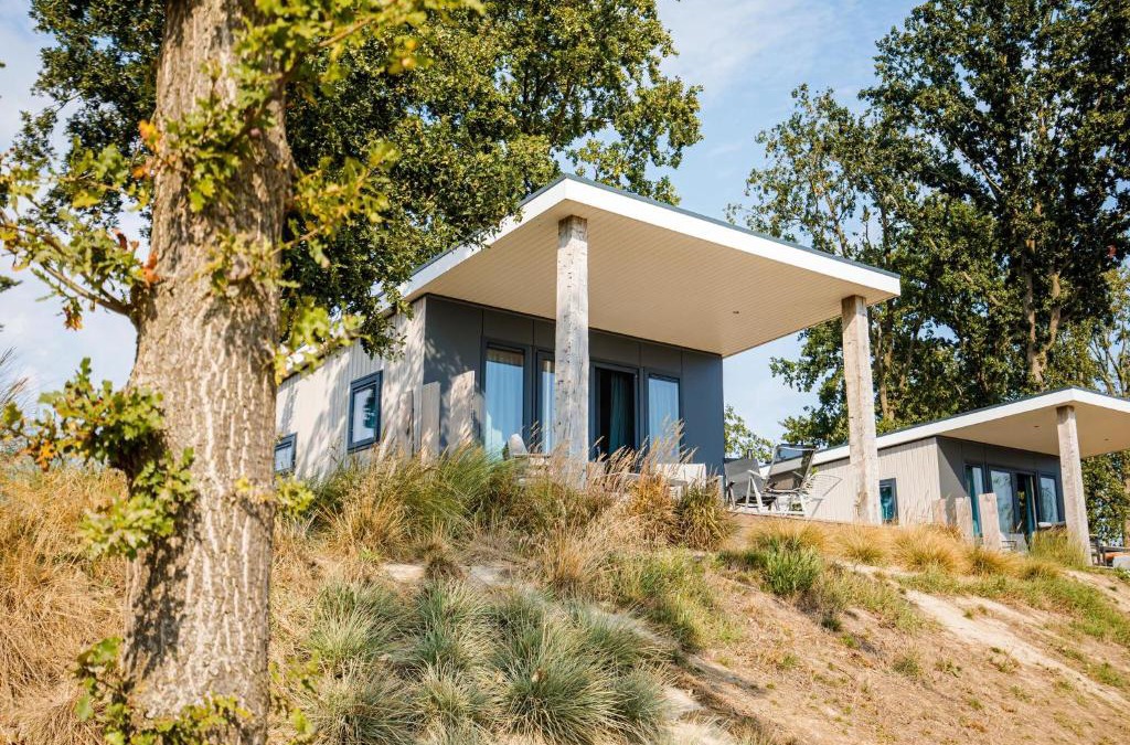 Leuken Ski Chalet | Chalet in Duisburg with Beach and Harbor Views