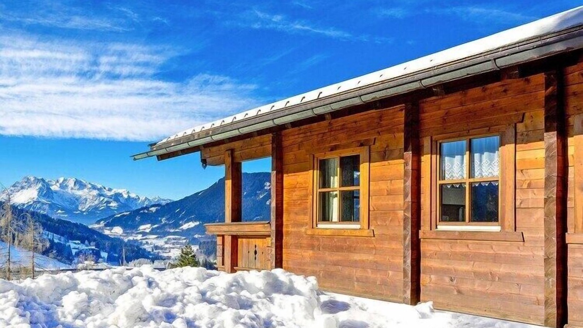 Eben im Pongau House | Chalet in Eben with Panoramic Mountain Views