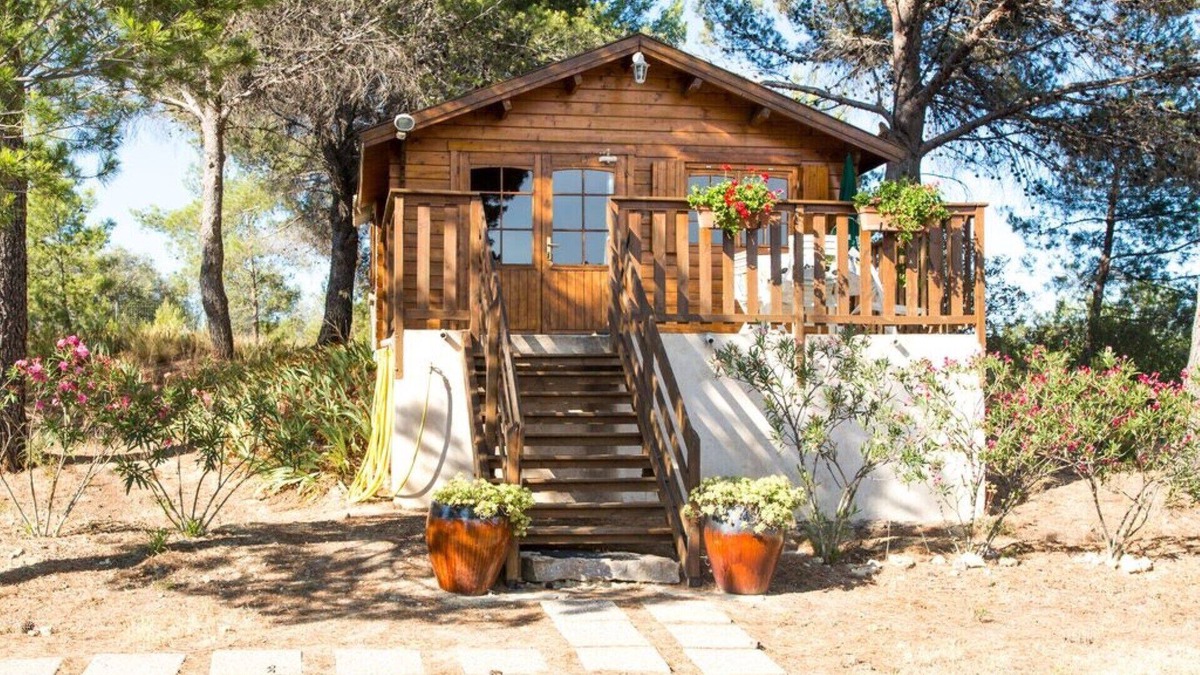 Cazouls-les-Beziers Ski Chalet | Chalet in a peaceful 2 hectare domain with heated swimming pool