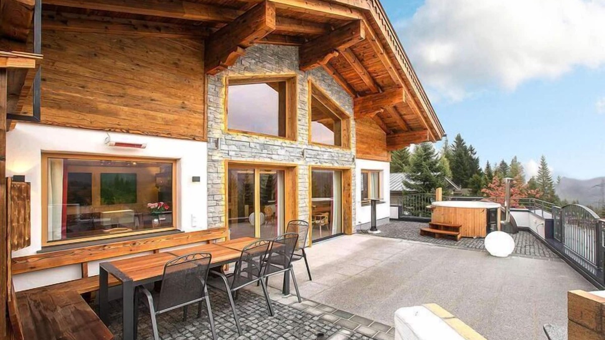 Konigsleiten Ski Chalet | Chalet in Königsleiten with Mountain Views & Spa