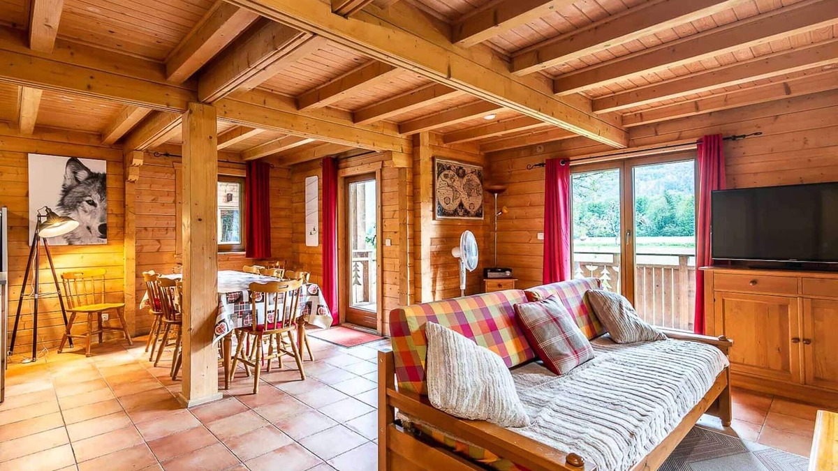 Morillon Apartment | Chalet in Morillon with Heated Pool