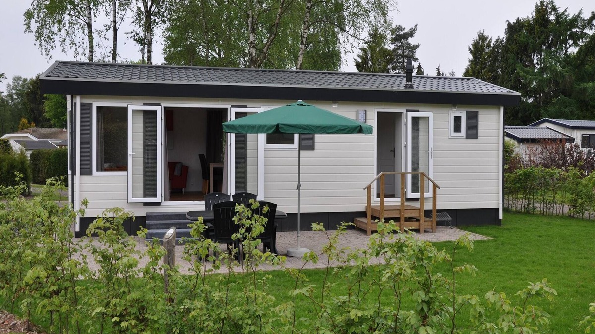 Baarle-Nassau Ski Chalet | Chalet in Parc de Kievit with Private Garden